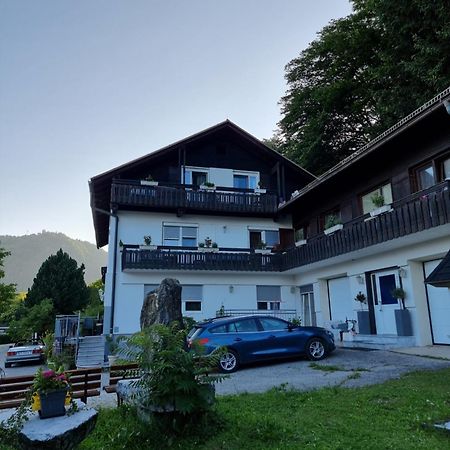 Ferienhaus Burgblick Treffen Esterno foto