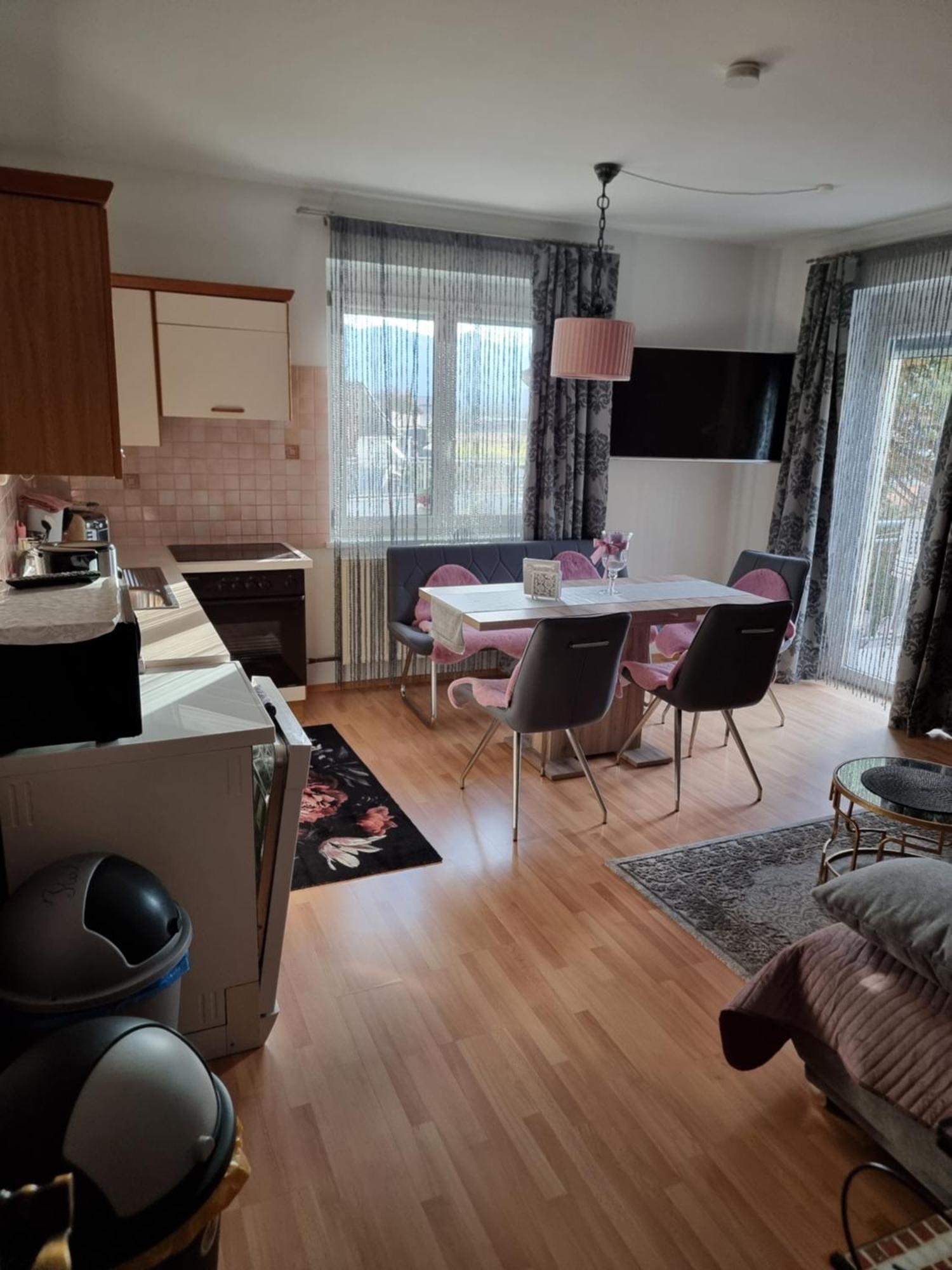 Ferienhaus Burgblick Treffen Esterno foto