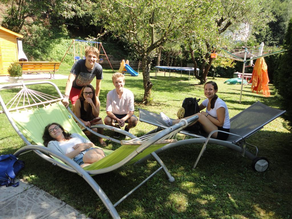 Ferienhaus Burgblick Treffen Esterno foto
